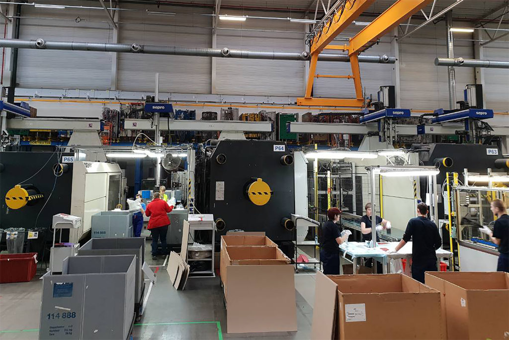Die Produktion von Autoteilen aus EPP-Kunststoff hat im Werk Wrocław begonnen