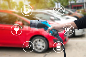 Akumulatory samochodowe w autach elektrycznych – wszystkie niezbędne informacje: koszt, ładowanie i wymiana