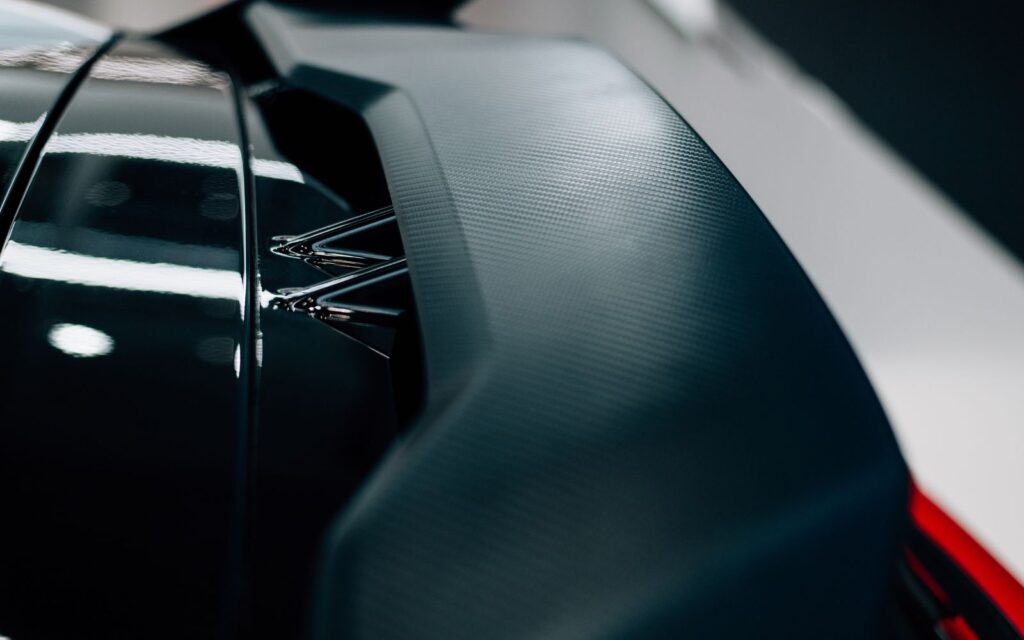 What materials dominate in the modern automotive sector? We analyse trends in the area of modern plastics!